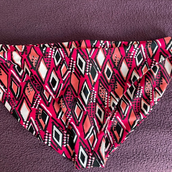 Fused Hawaii bikini bottom Medium diamond print pink black white - Picture 1 of 8